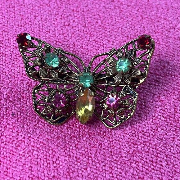Vintage Delicate Gold Tone Butterfly With Rhinestones - Picture 1 of 5
